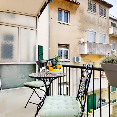 Modern Deluxe Sara Ii With 2 Bedrooms- *