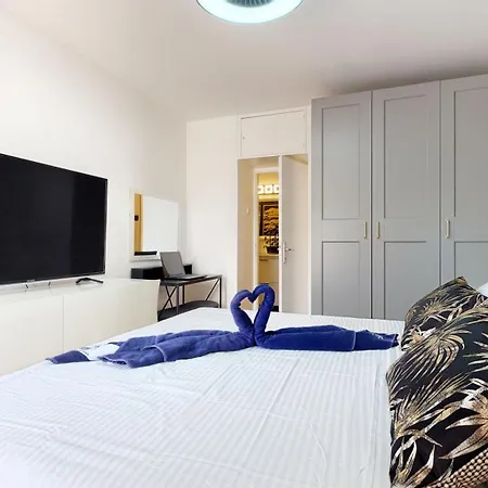Modern Deluxe Sara Ii With 2 Bedrooms-