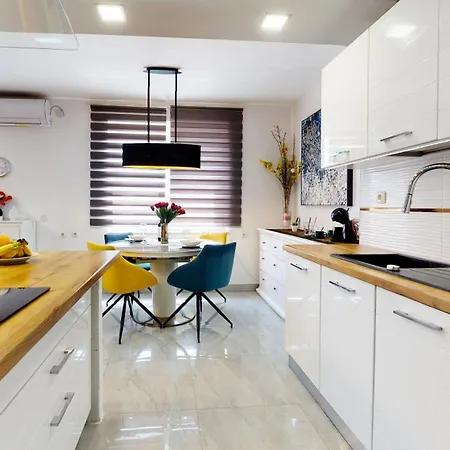 Lägenhet Modern Deluxe Sara Ii With 2 Bedrooms- Split